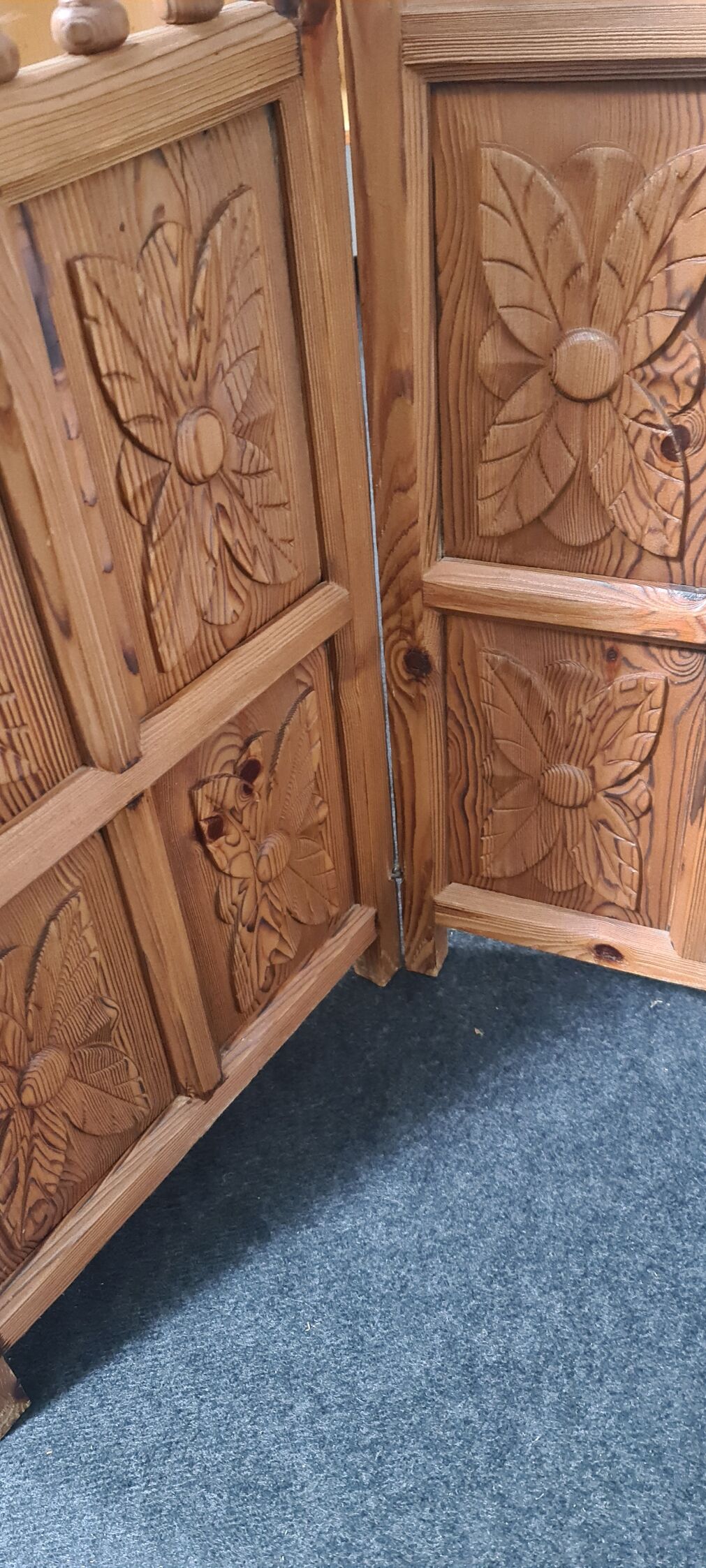 Vintage wooden carved room devider