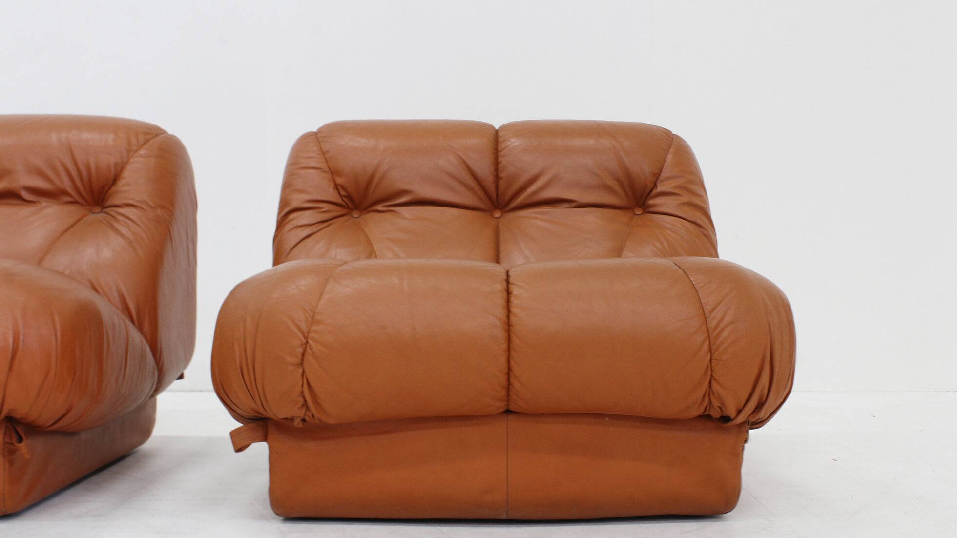 Set of vintage Mimo Padova Nuvolone lounge chairs in cognac leather, Italy, 1970s