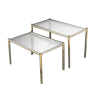 2 pull-out tables