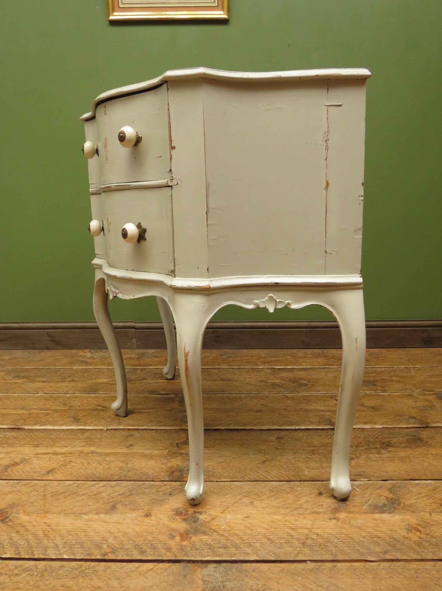French serpentine chest of drawers
