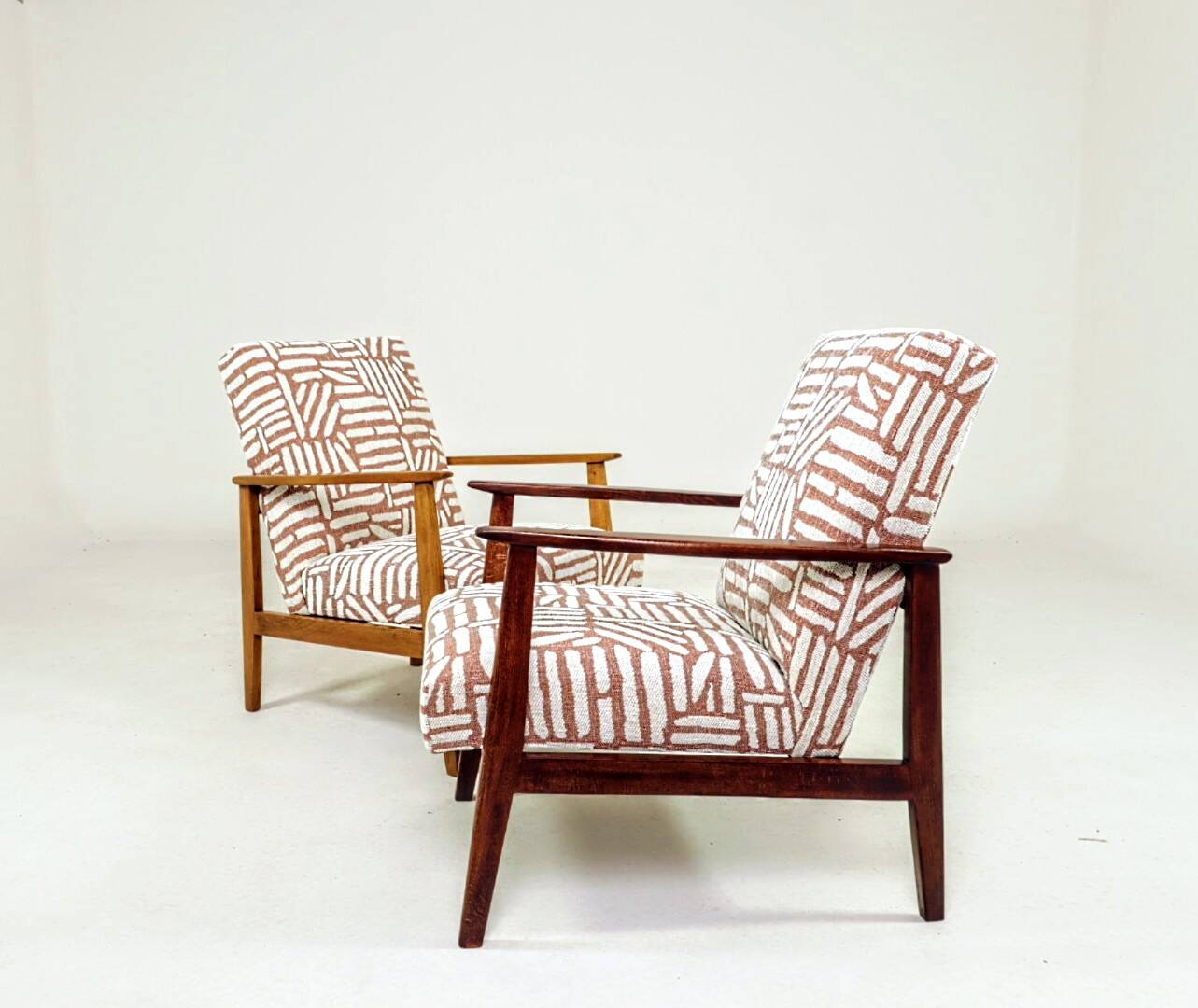 Vintage armchair in solid beech and ethnic jacquard from the 1970s.