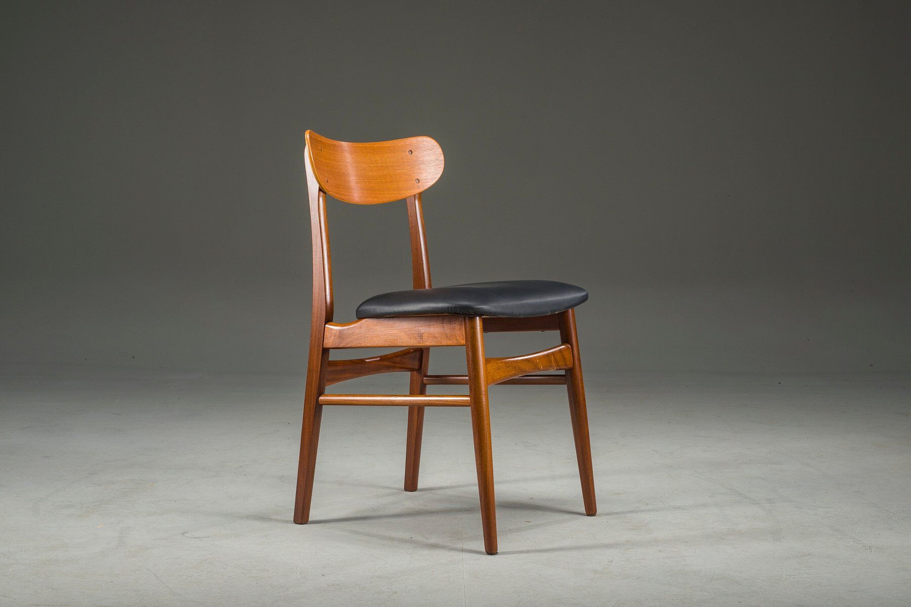 Mid-century Danish dining chair with leather upholstery from Farstrup, 1960s