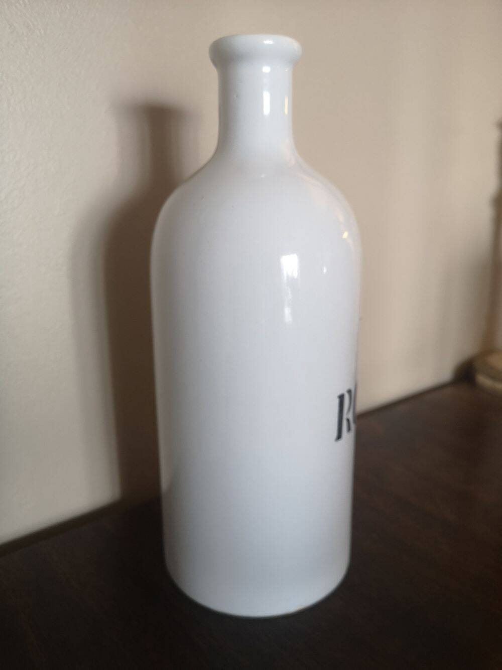 White ceramic bottle - Red Wine - 1950s/1960s