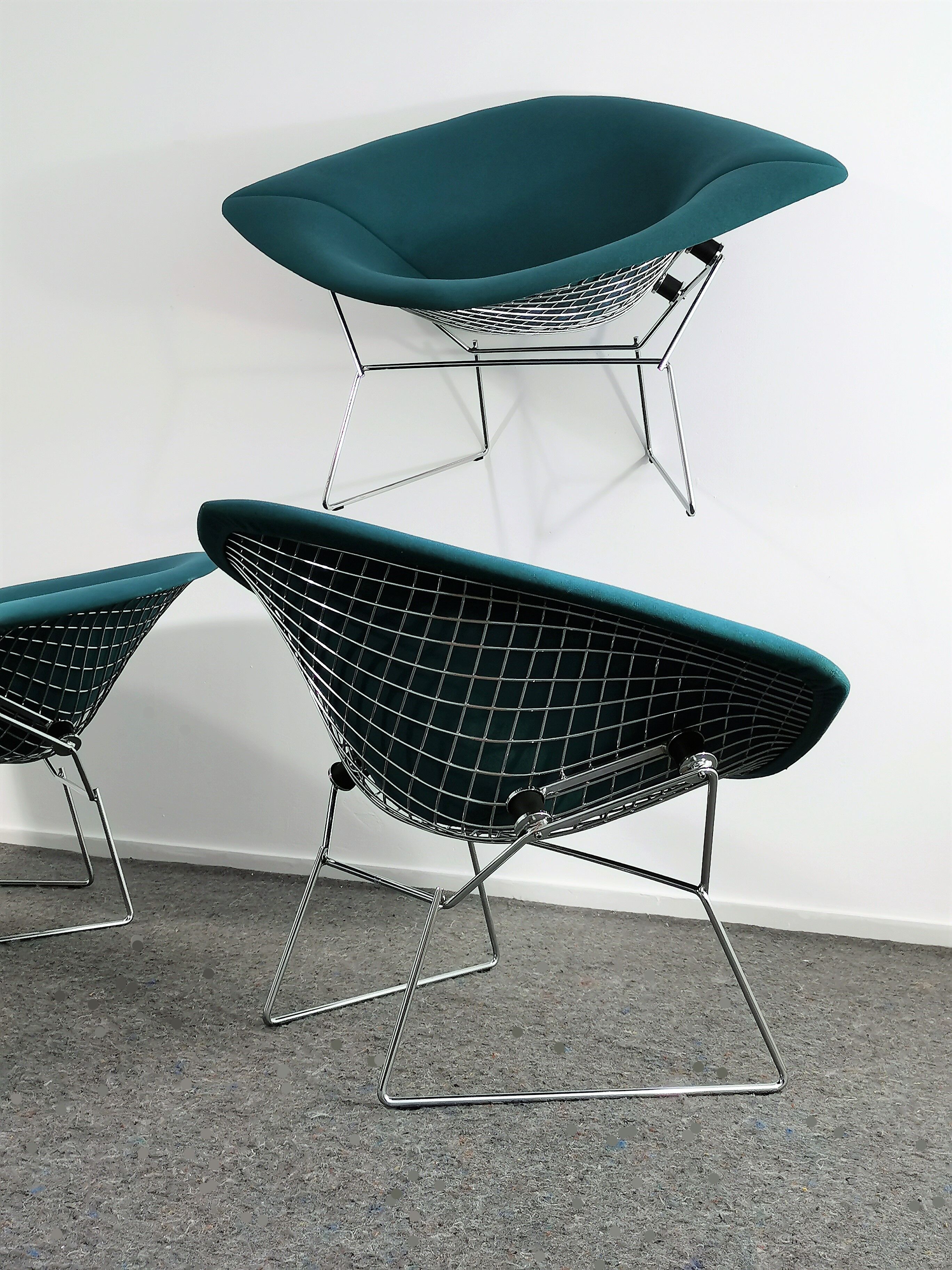 Diamond lounge armchairs by Harry Bertoia for Knoll