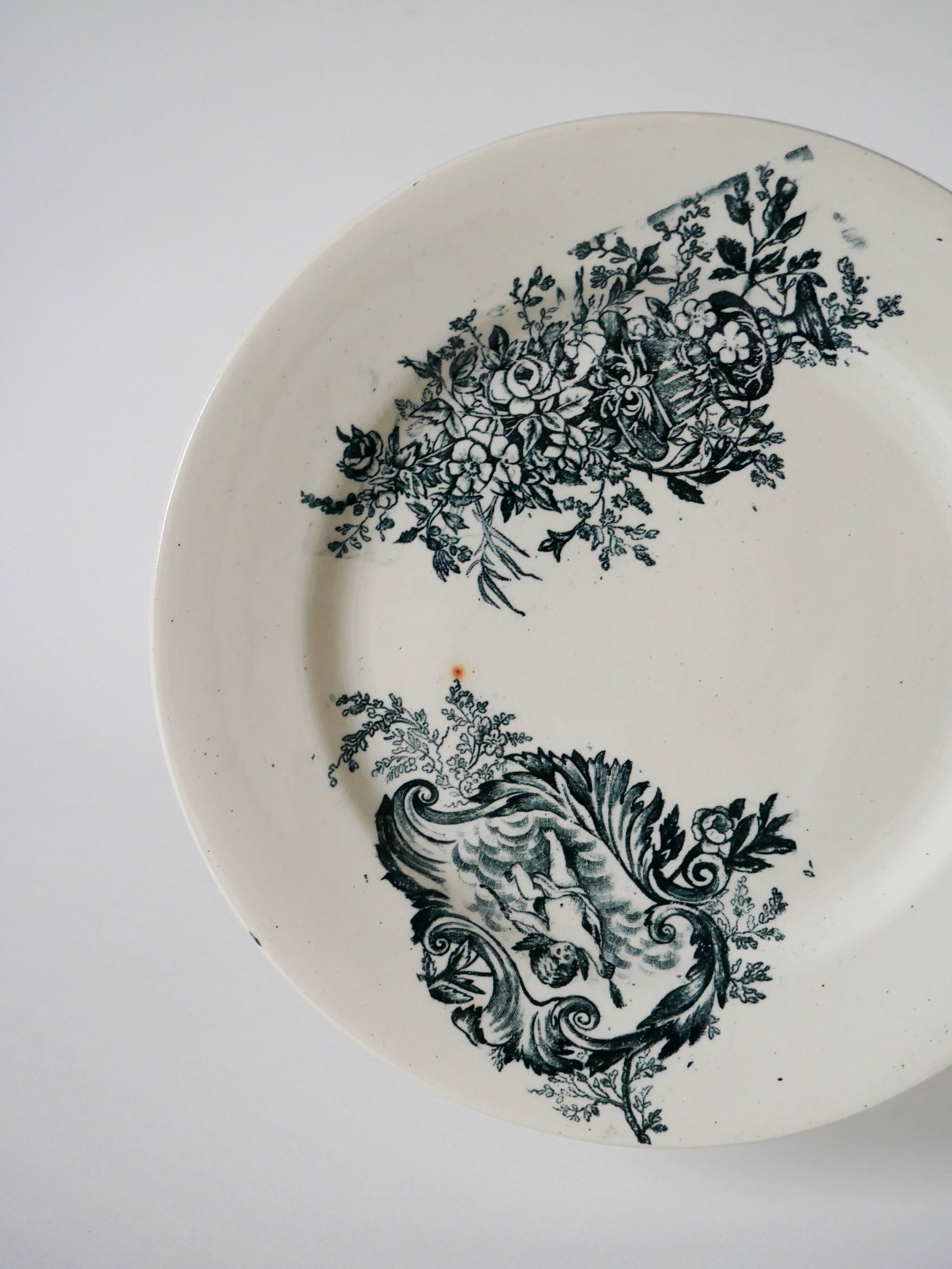 Set of 5 flat plates in terre de fer salins 19th century
