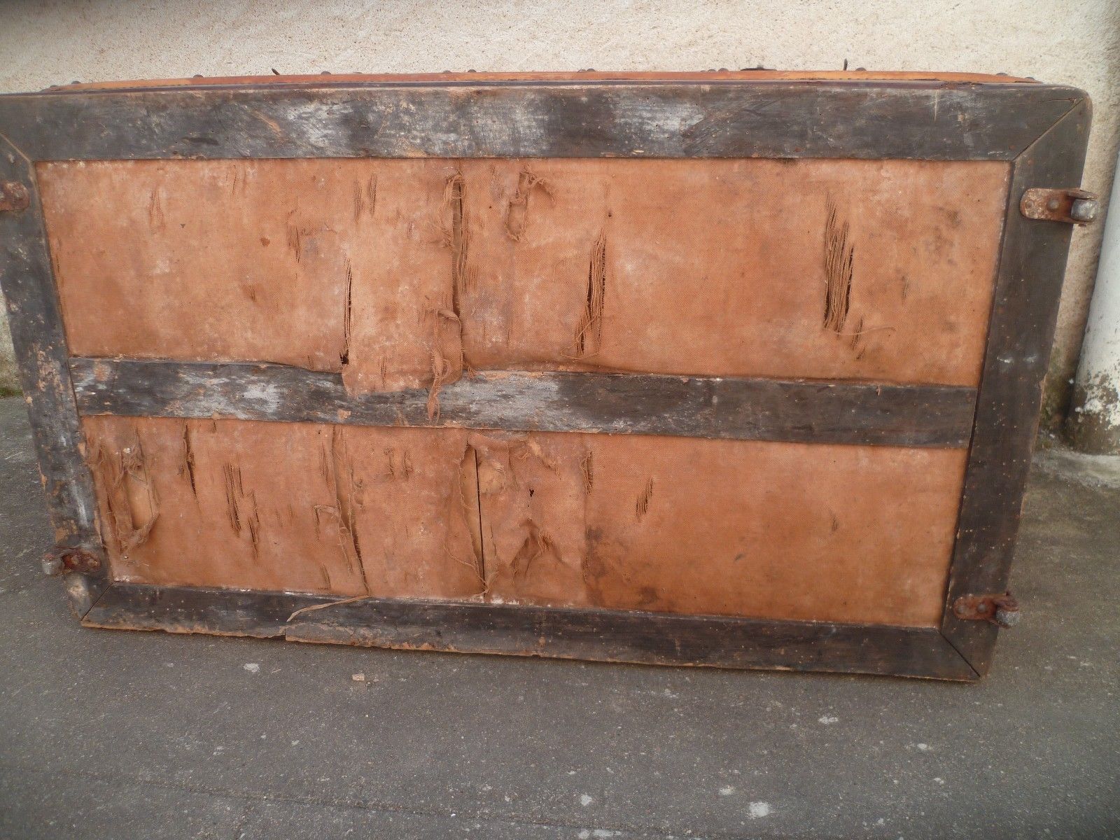 Domed quality b.b paris nineteenth century travel trunk