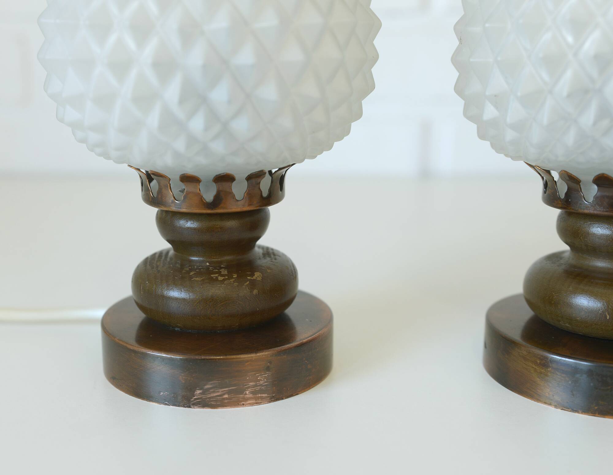 Pair of charming desk lamps vintage bedside lights wood table lighting 70's