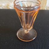 6 verres roses à pied à liqueur