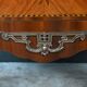 Commode sauteuse en marqueterie, style Transition Louis XV - Louis XVI – milieu XXe