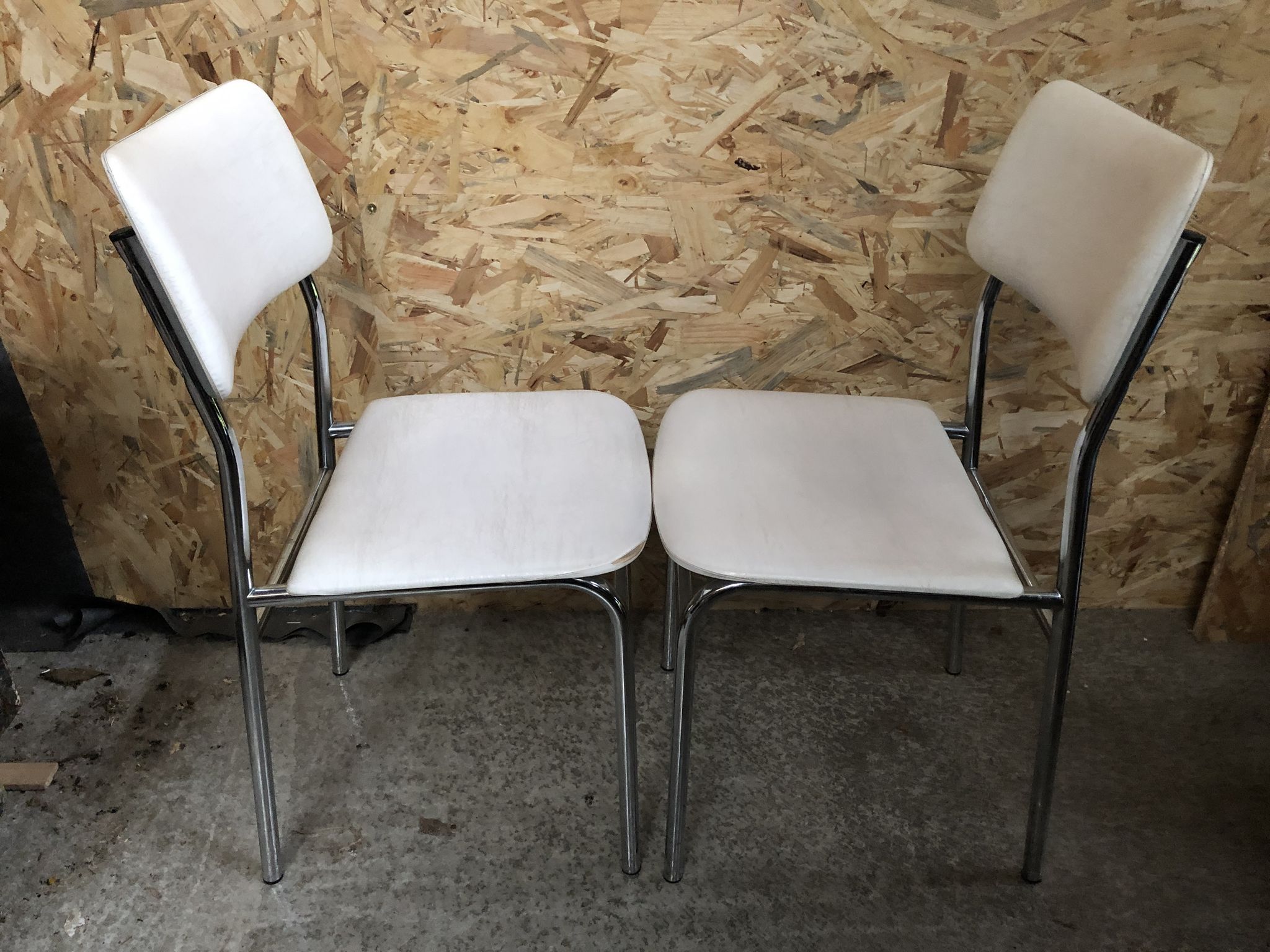 Pair of antique chairs chrome metal and skaï white 70s vintage