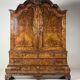 Dutch burr walnut cabinet ca. 1740