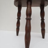 Tabouret de traite en bois massif de couleur chêne foncé