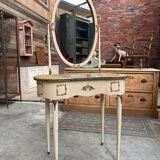 60s Italian style hairdresser