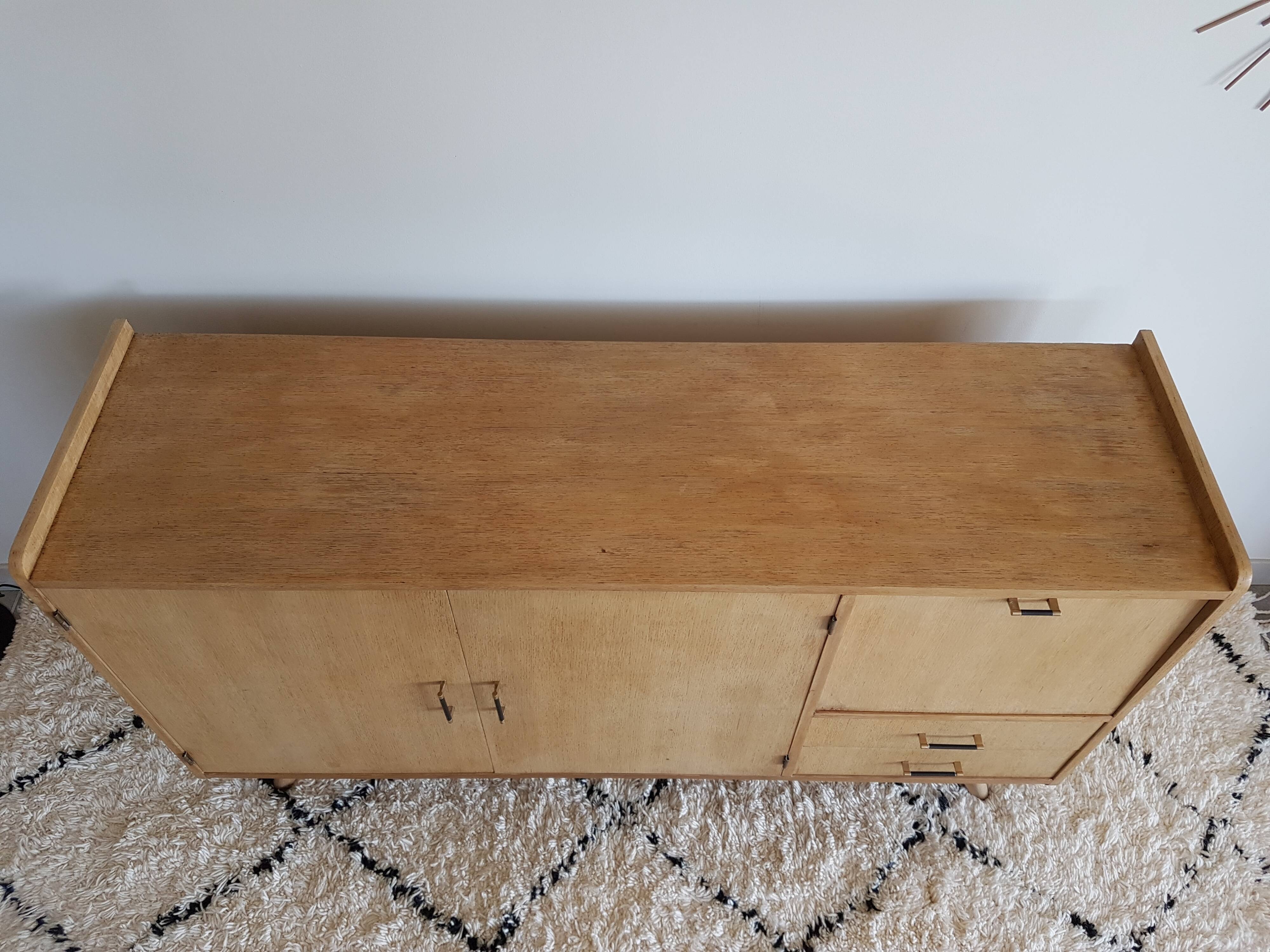 Sideboard vintage compass feet