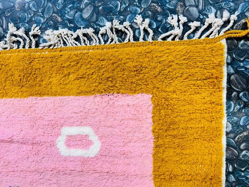 Traditional handmade Berber rug 200cm x 300cm