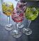 4 verres à vin en cristal taillé coloré
