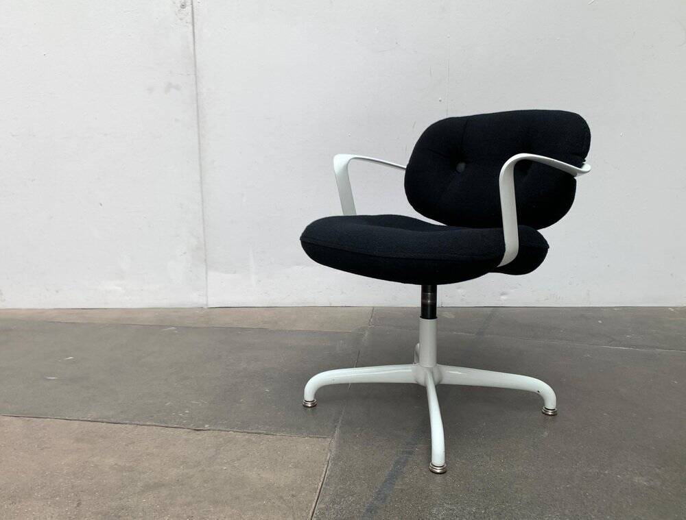 Space Age 2038 swivel armchair by Bruce Hannah & Andrew Morrison for Knoll International, 1970s.