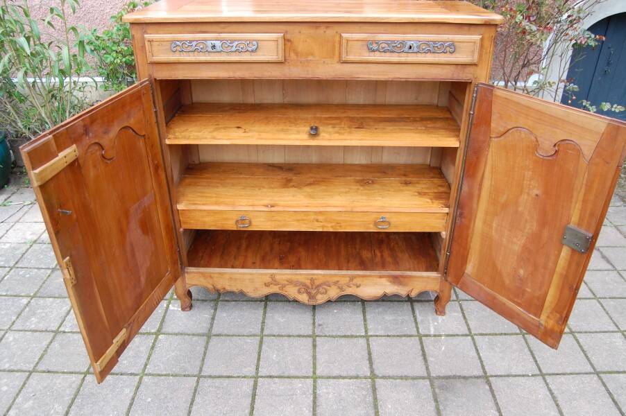 buffet louis XV en merisier du 19e siécle