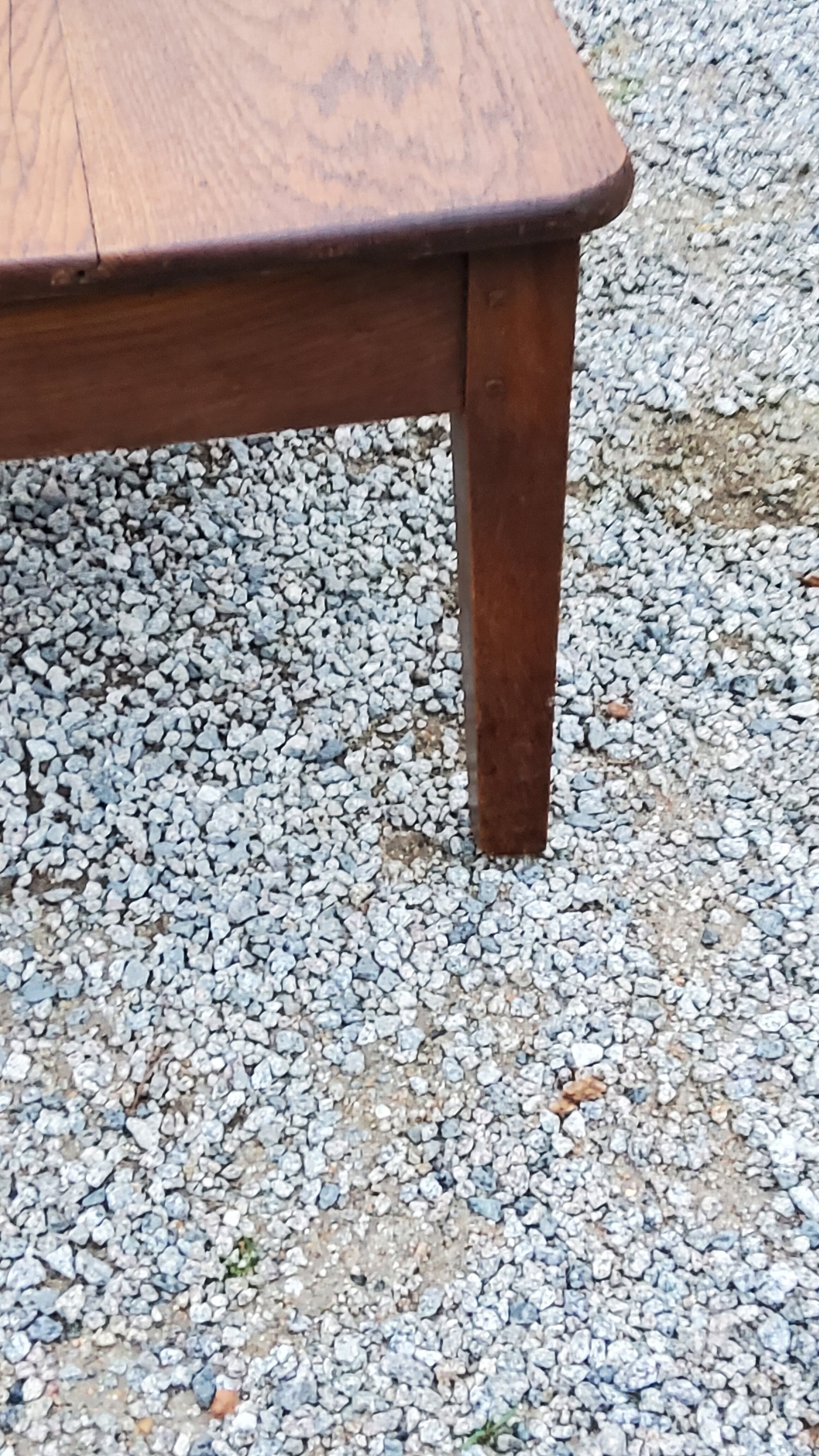 Oak farmhouse coffee table 1 drawer nineteenth century feet bobbins