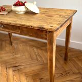 Farm table