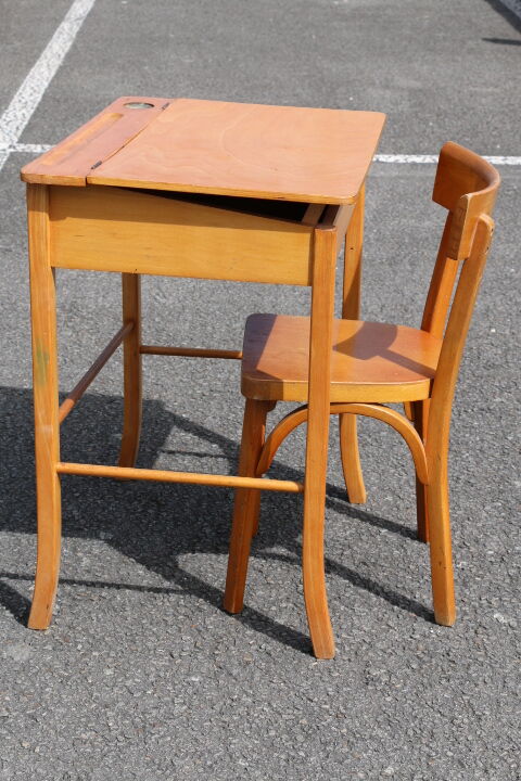 Child desk and Chair model Baumann