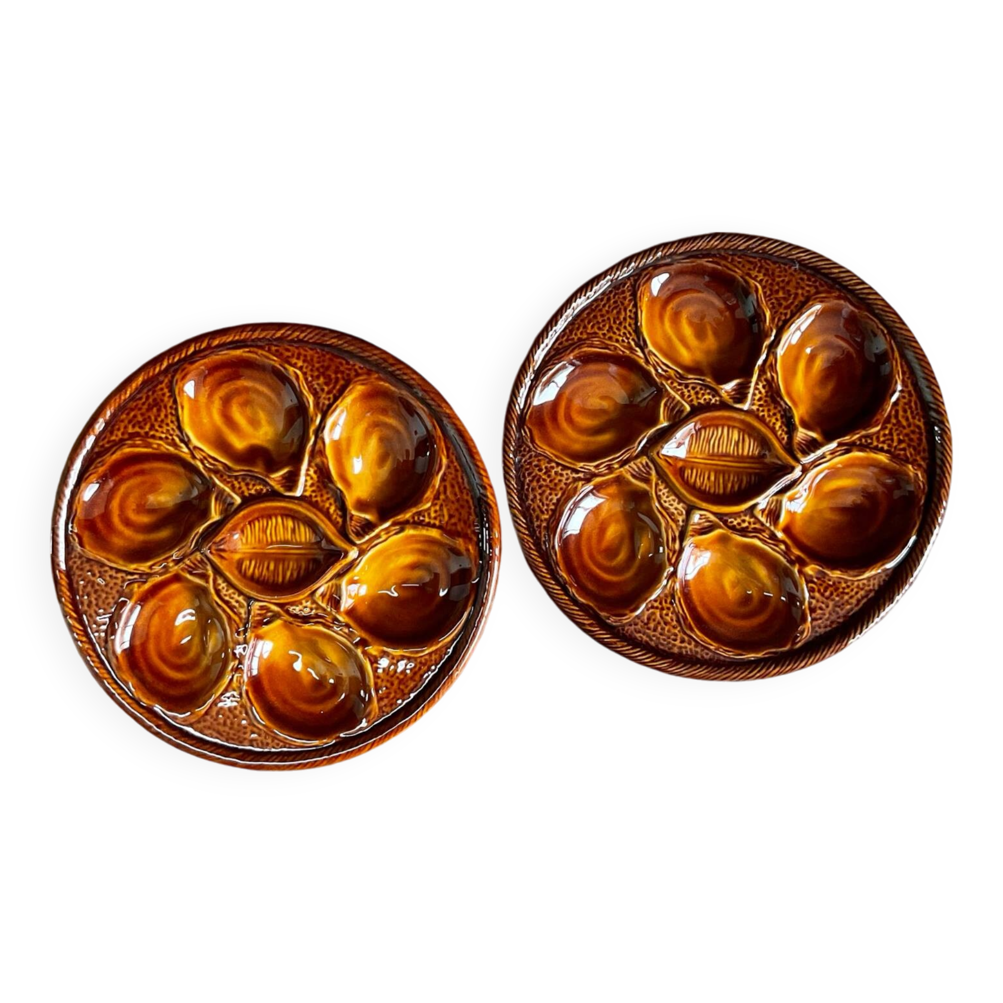 2 St Clément France oyster plates