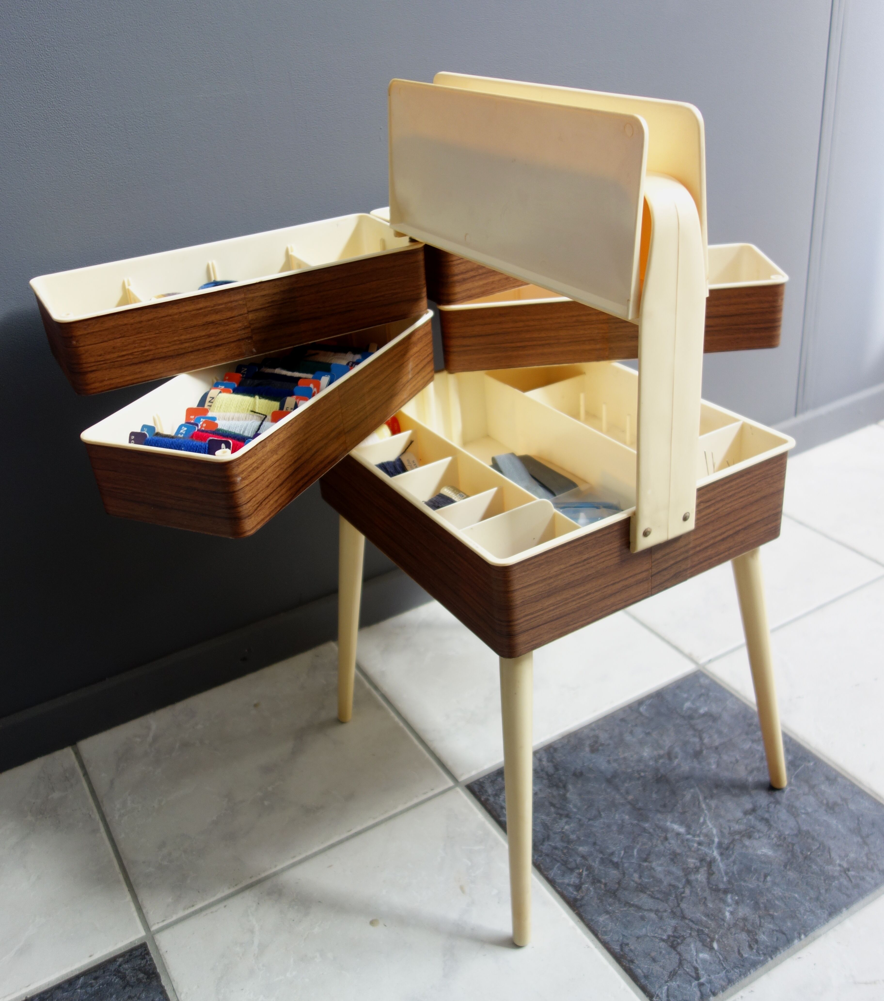 Sewingbox 1960s on four legs