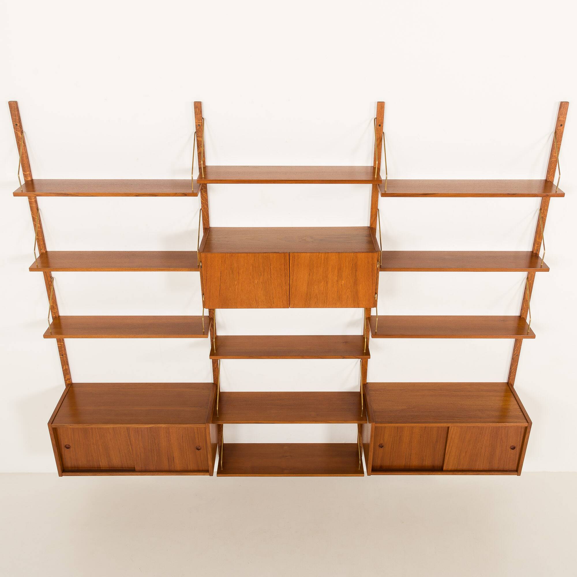 Étagère en teck danois dans le style de Cadovius, Sorensen, années 1960.