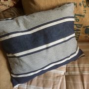Coussin en toile à matelas ancienne