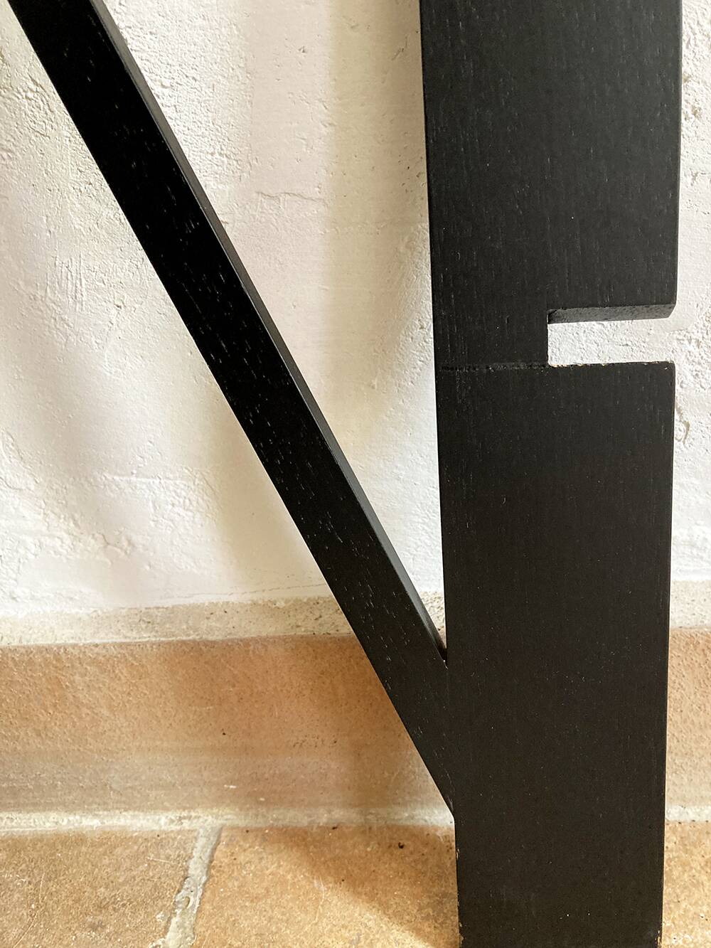 Geometric wooden magazine rack