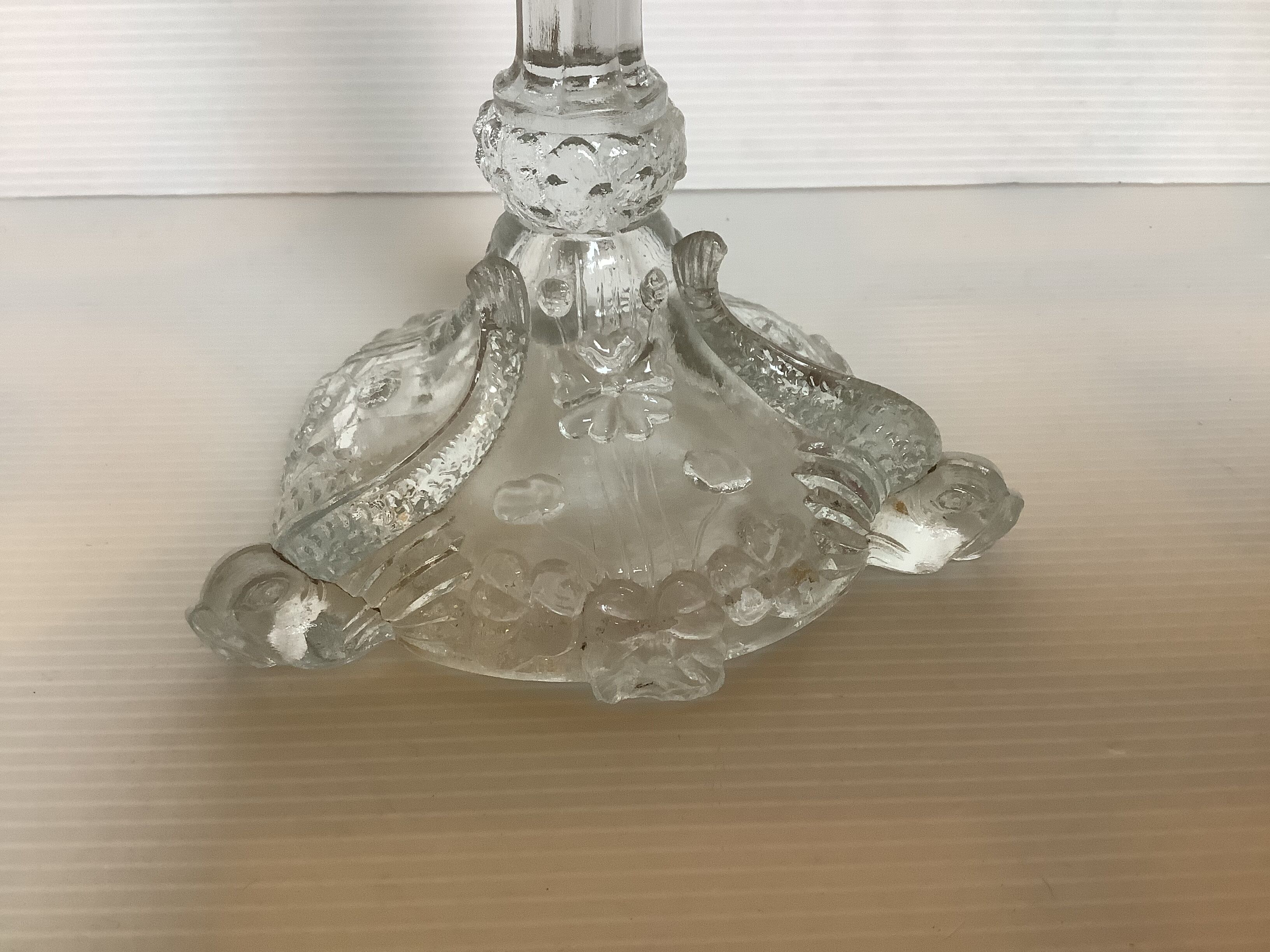 Molded glass candle holder thick fish and flowers