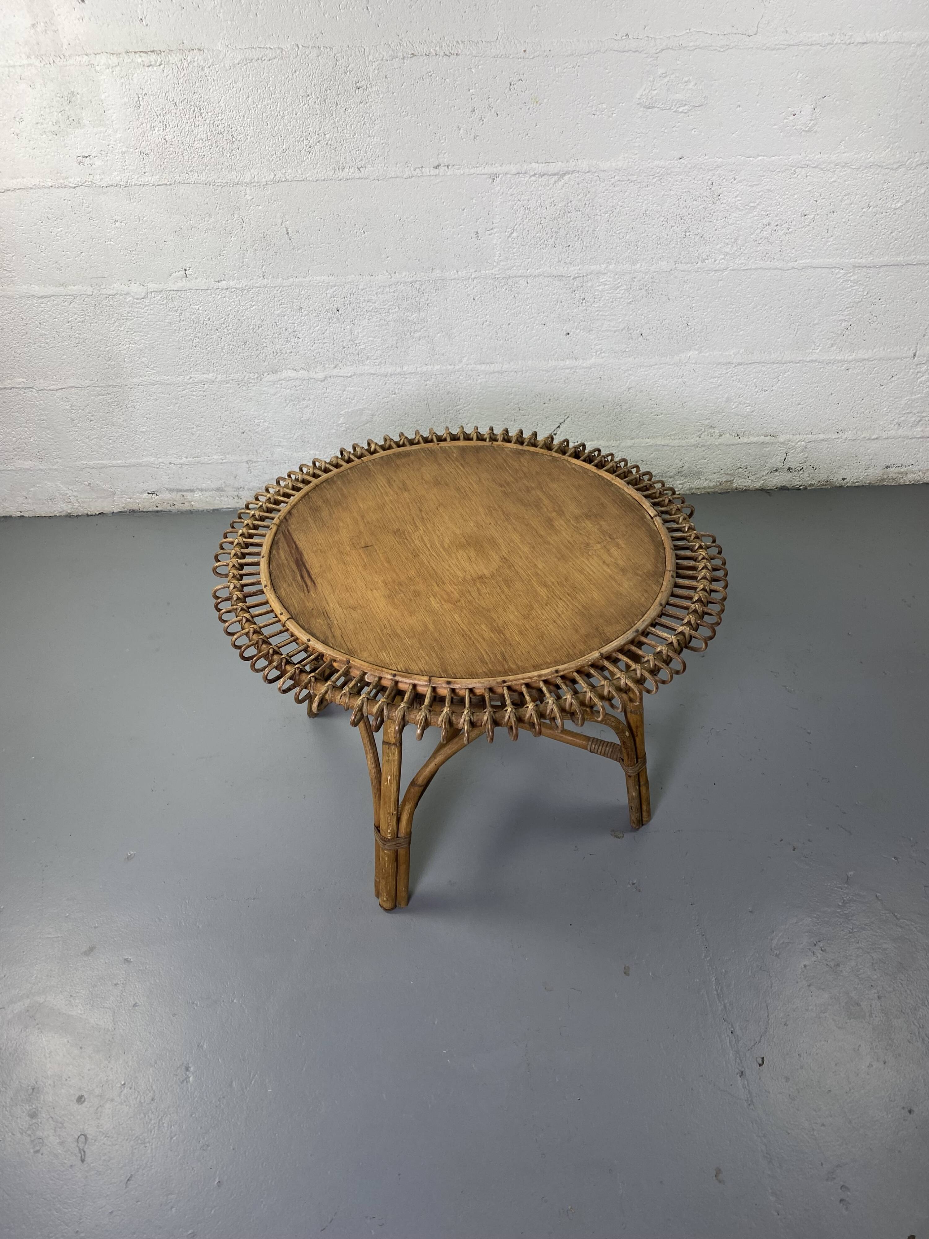 Rattan sun coffee table