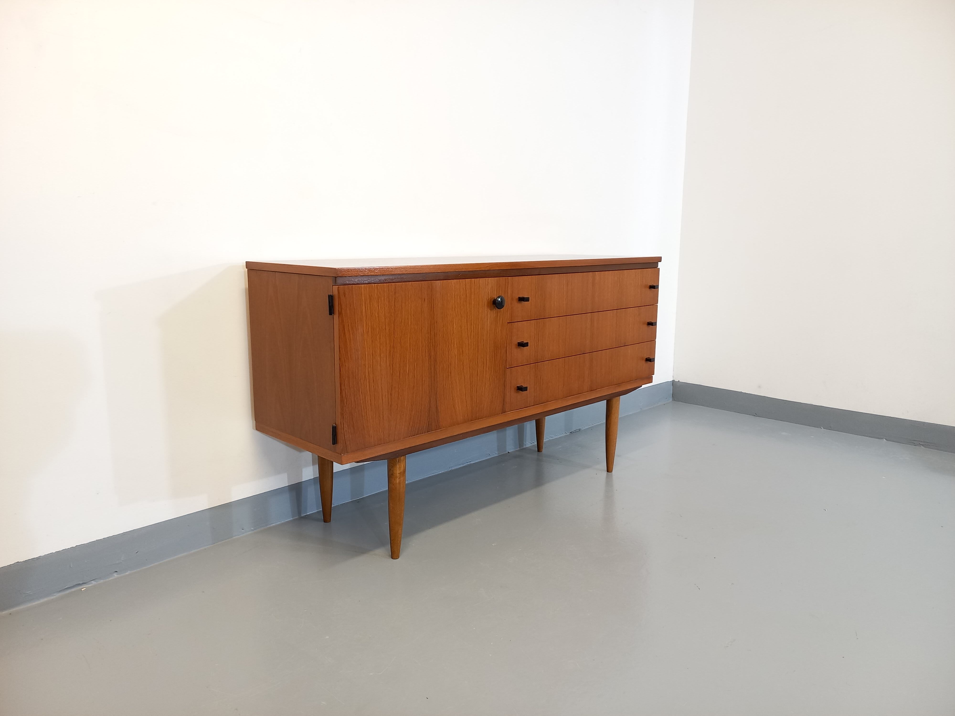 Enfilade scandinave en teck des années 60