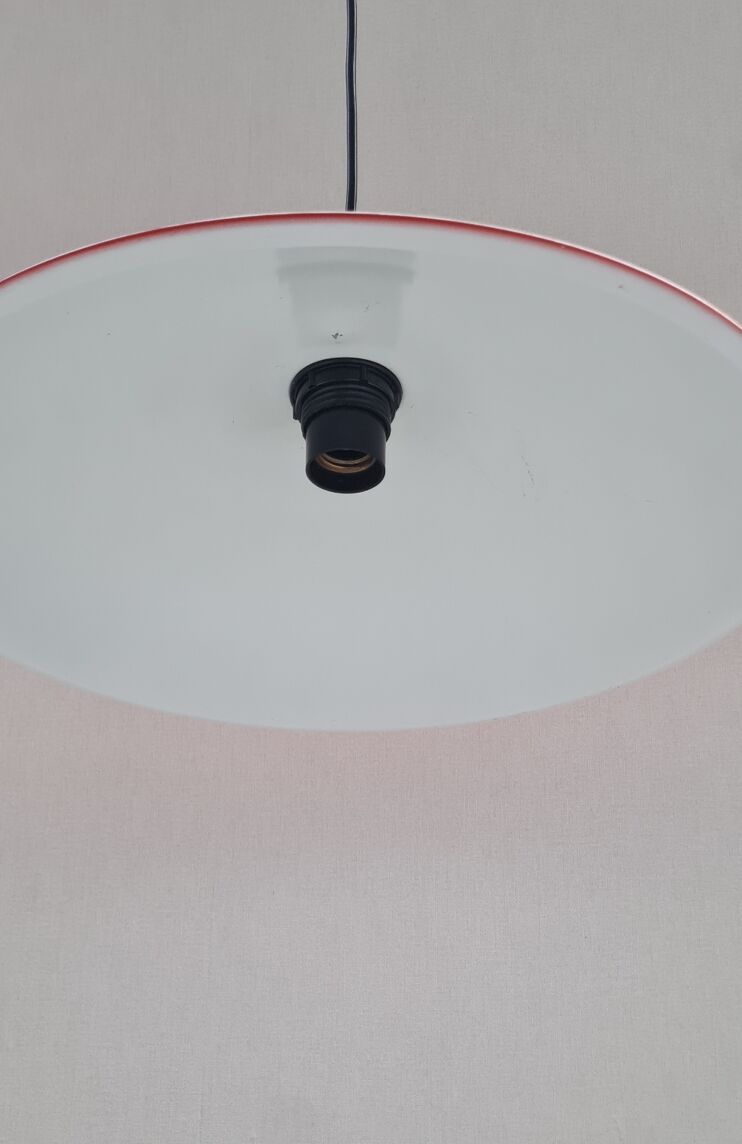 Enamelled sheet metal pendant light
