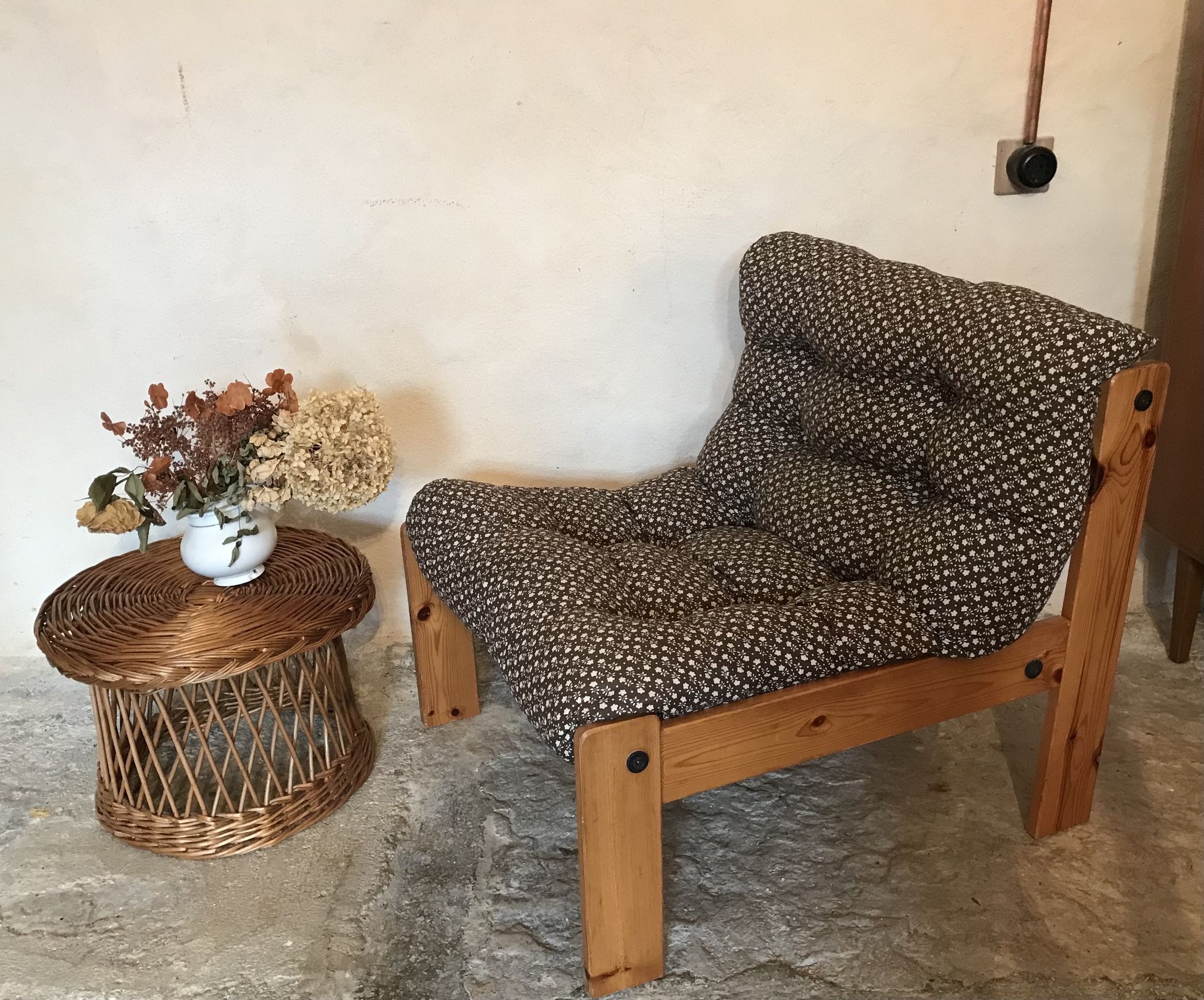 Vintage armchair in pine 1980's