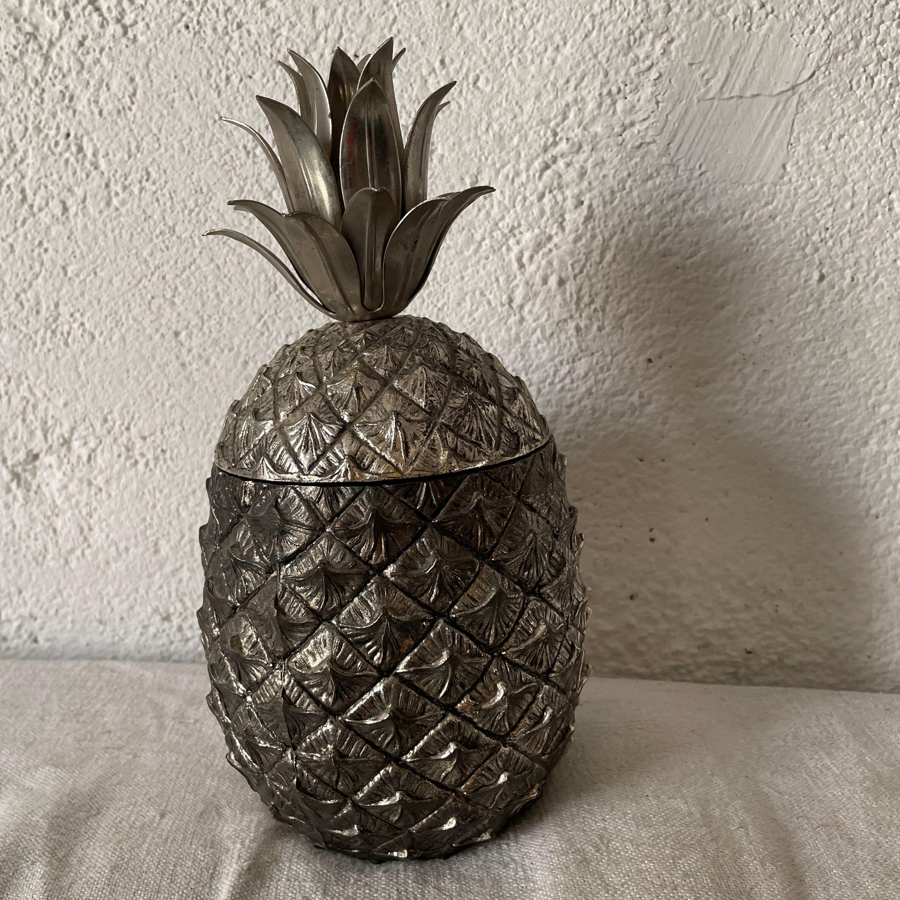 Pineapple Mauro Manetti ce cube tray in silver metal design 1960 M/M vintage