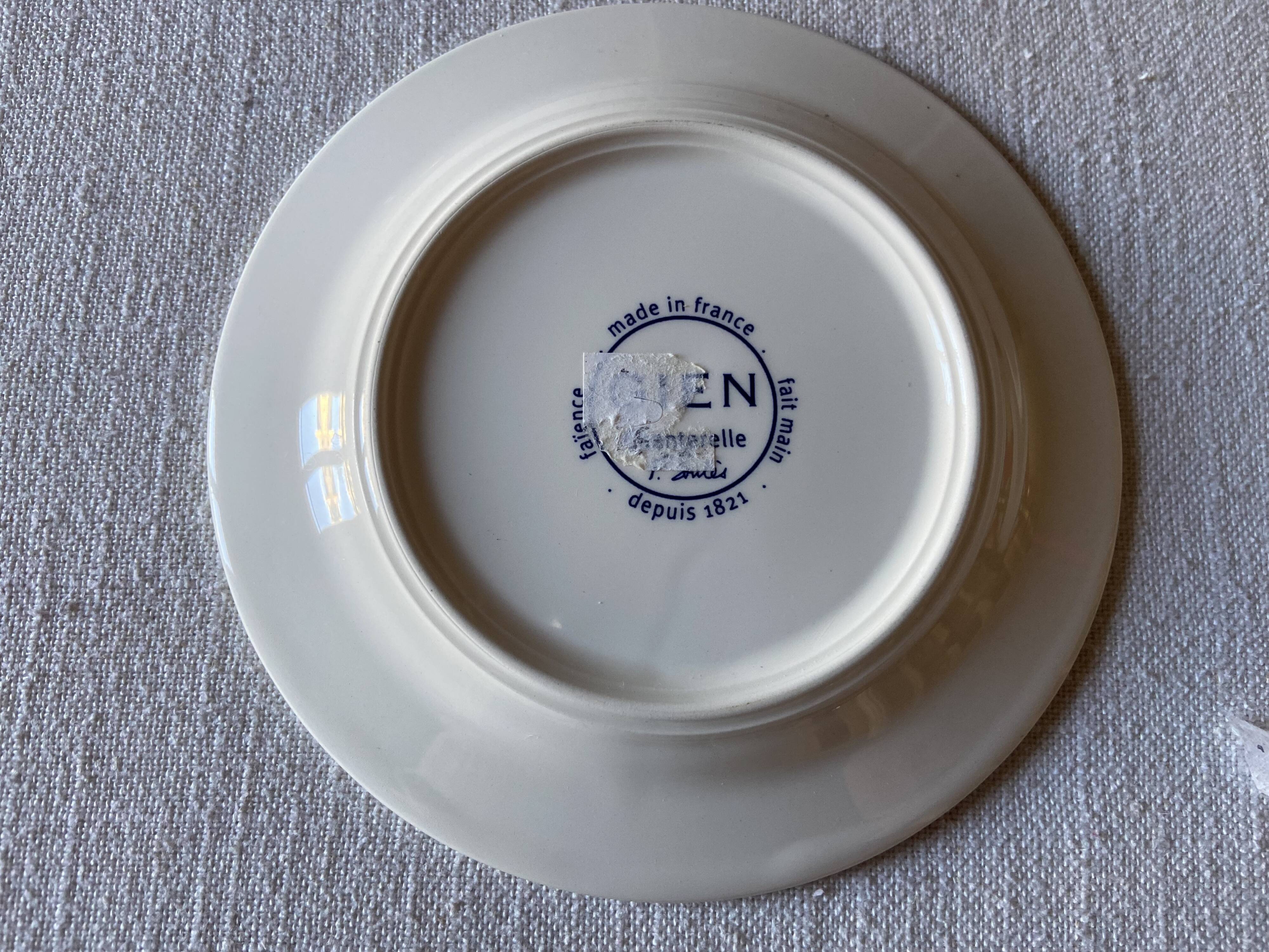 Paire d'assiettes à pain en faïence de Gien "Chanterelle"