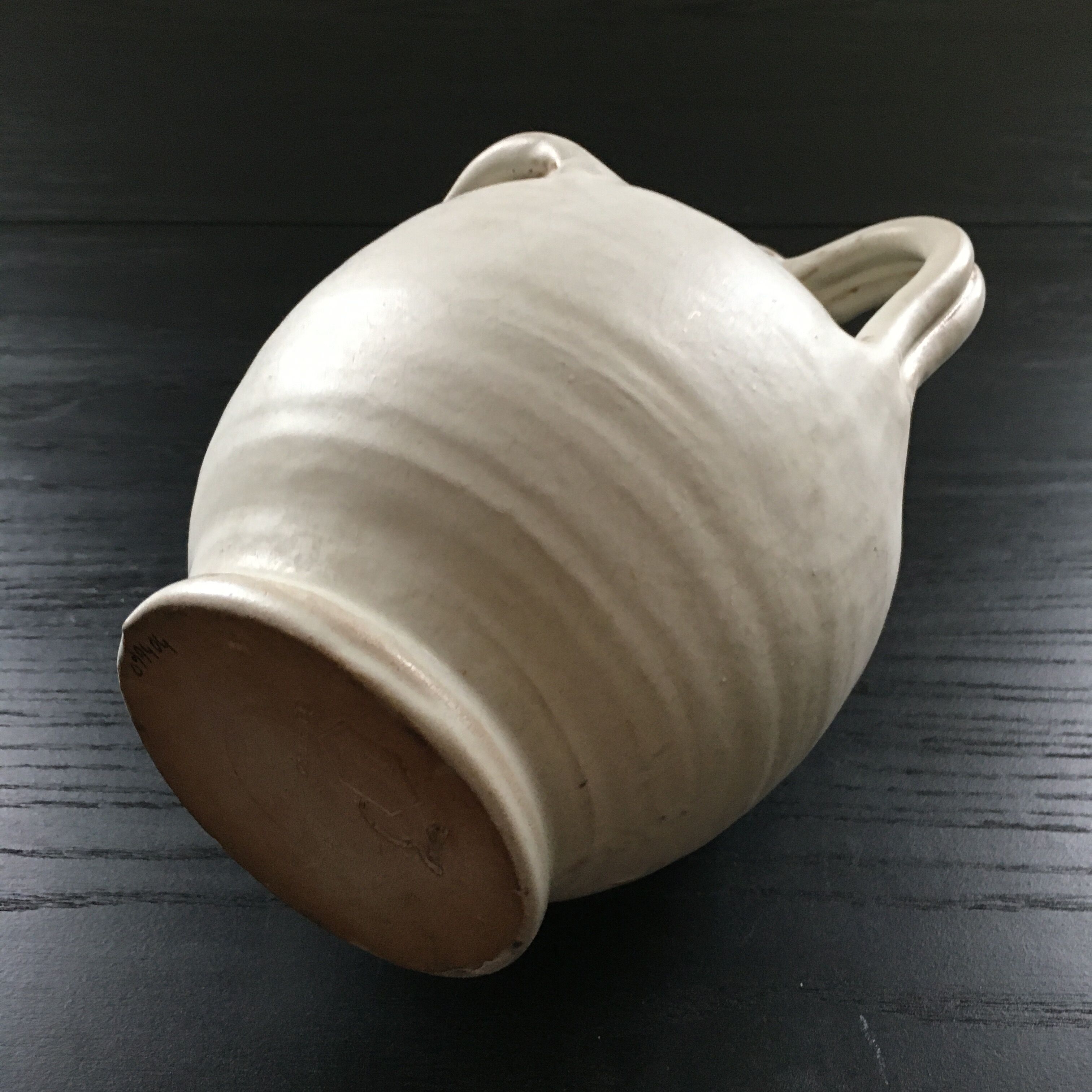 Cruche terre cuite ivoire