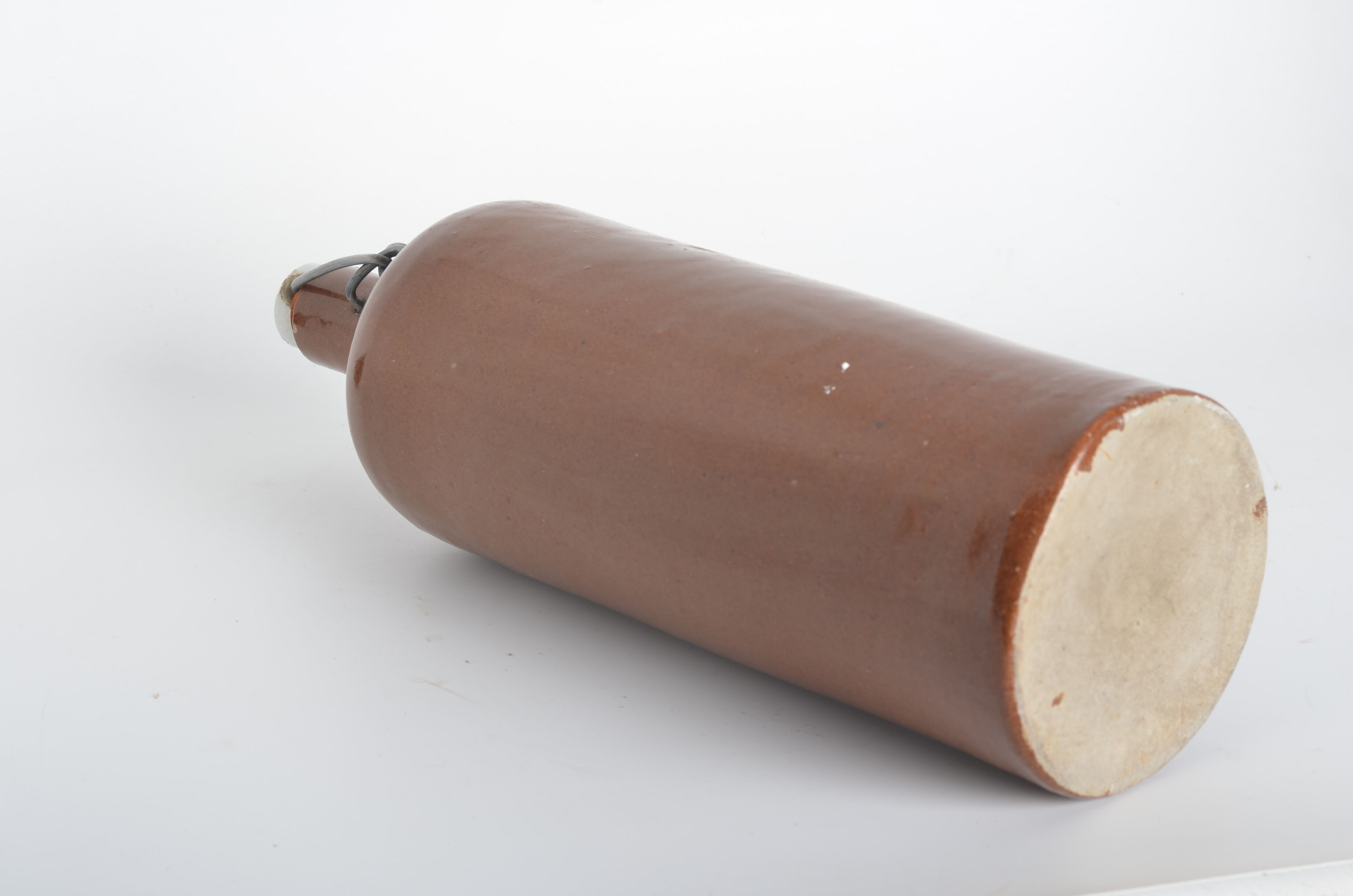Bottle in glazed stoneware