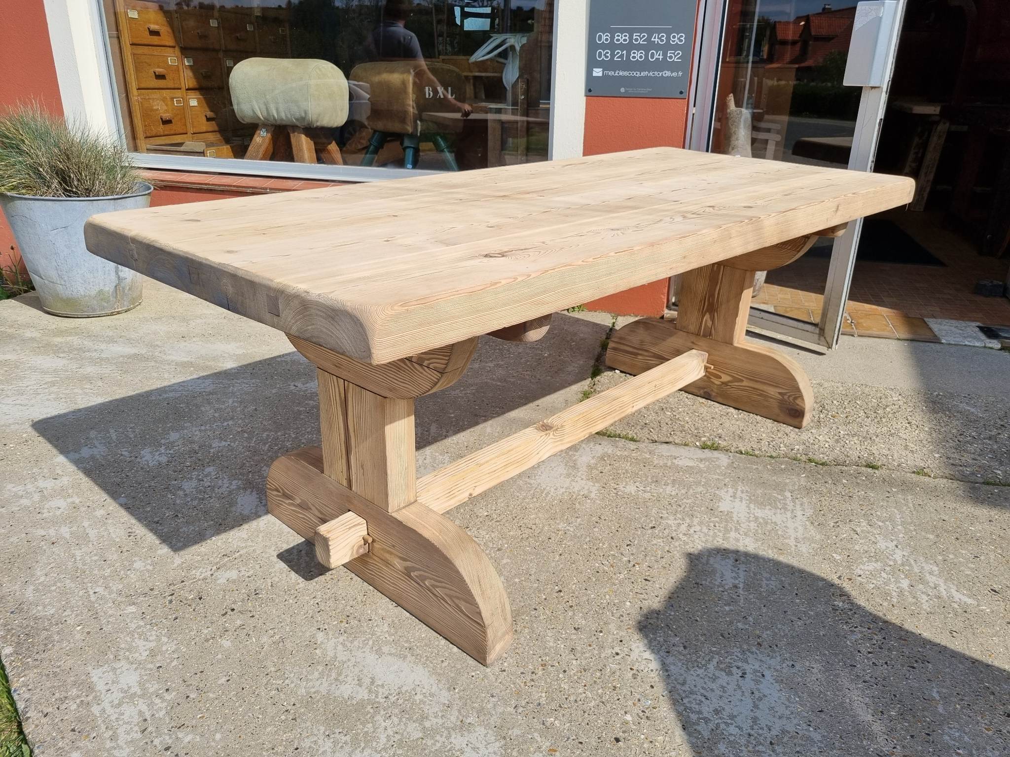 Farmhouse table