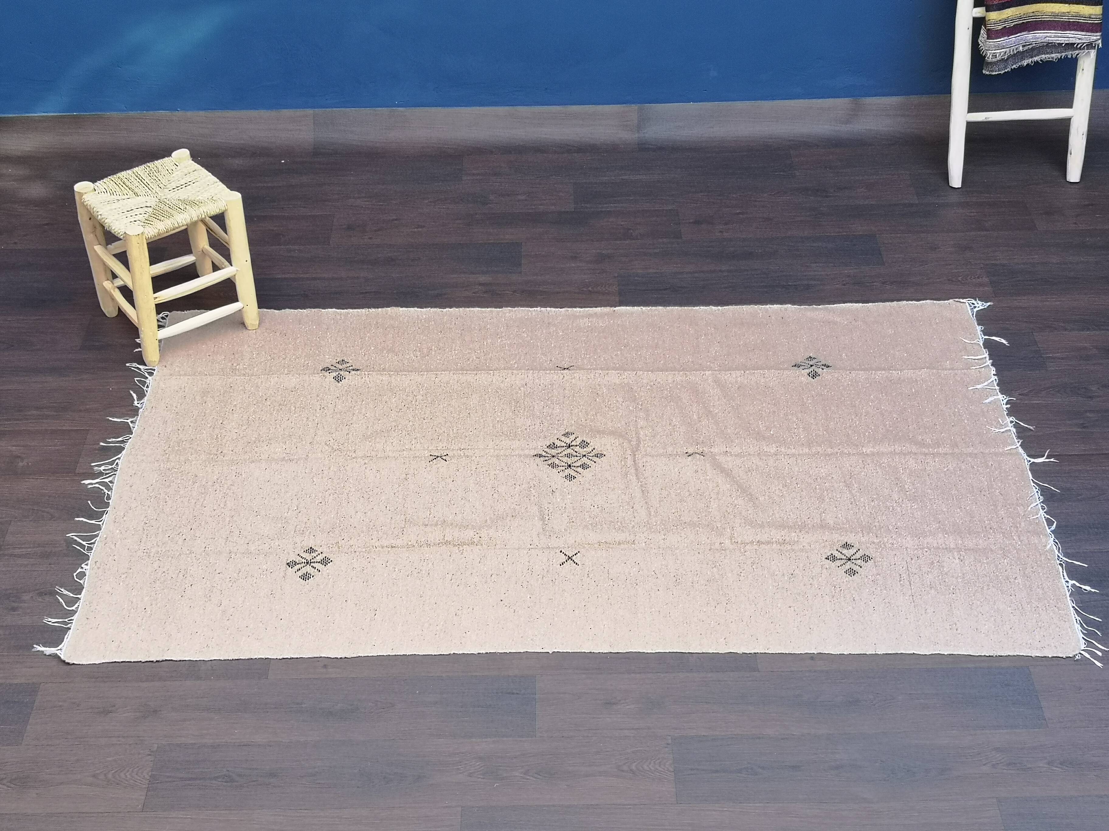Moroccan berber rug handmade in beige cotton 130 x 220 cm