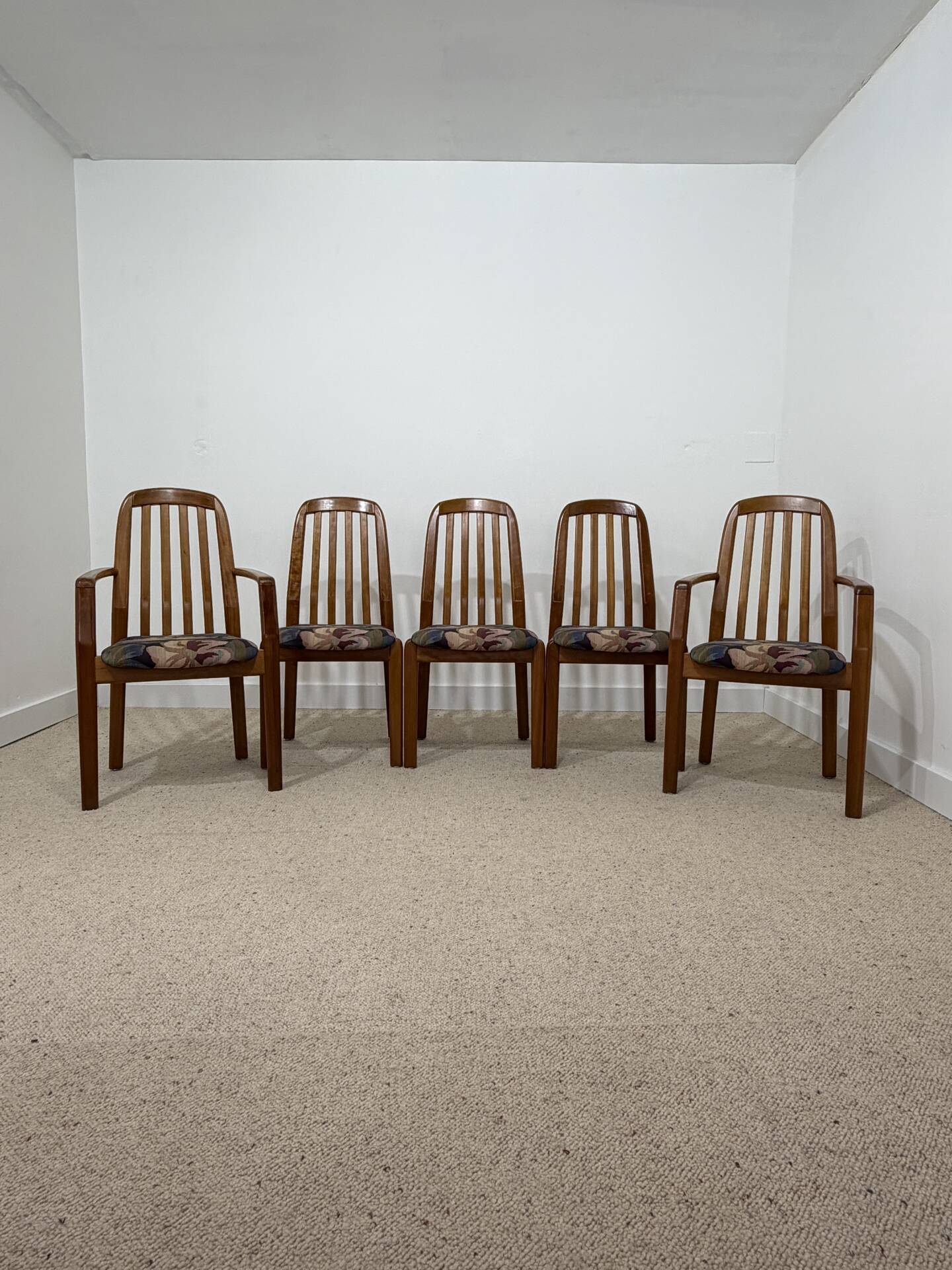Ensemble 2 fauteuils et 3 chaises Dyrlund - design danois années 70