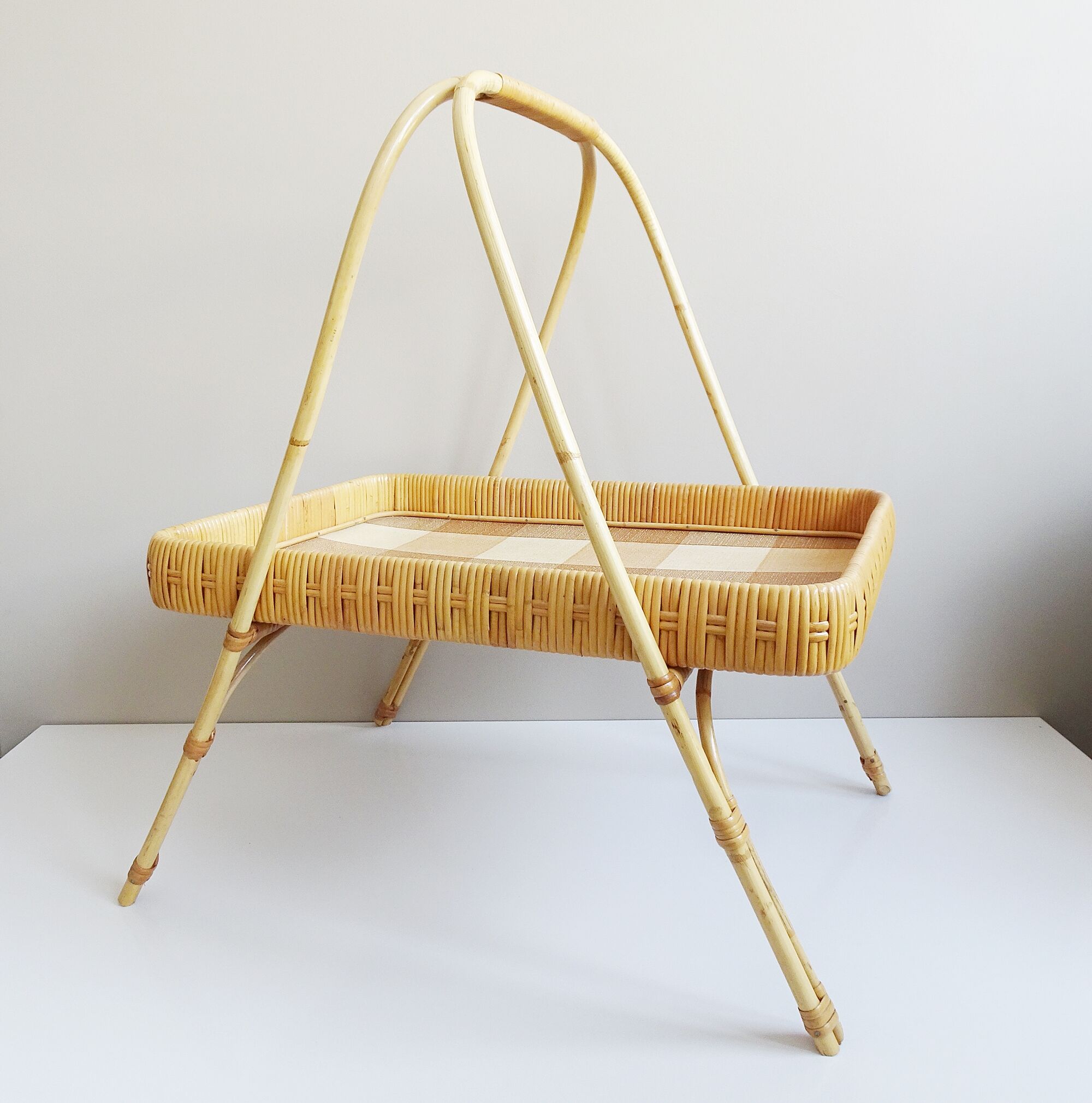 Plateau en bambou et rotin