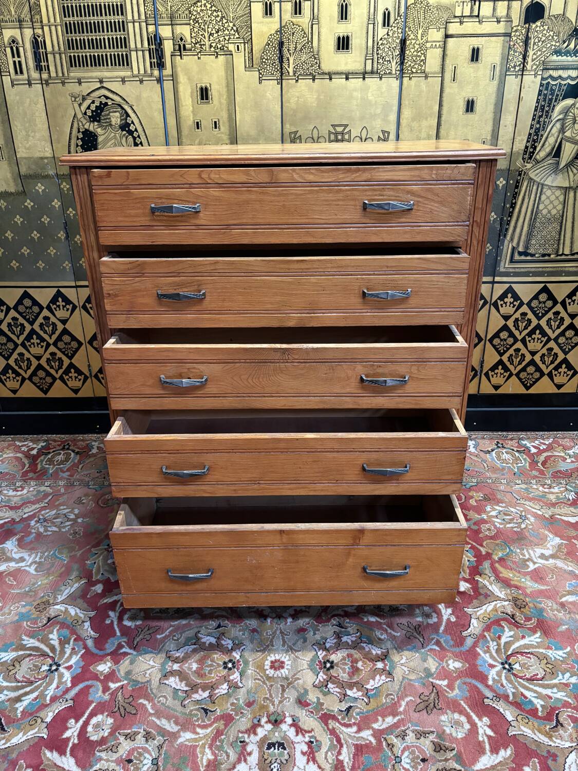 Art deco chest of drawers/chiffonier