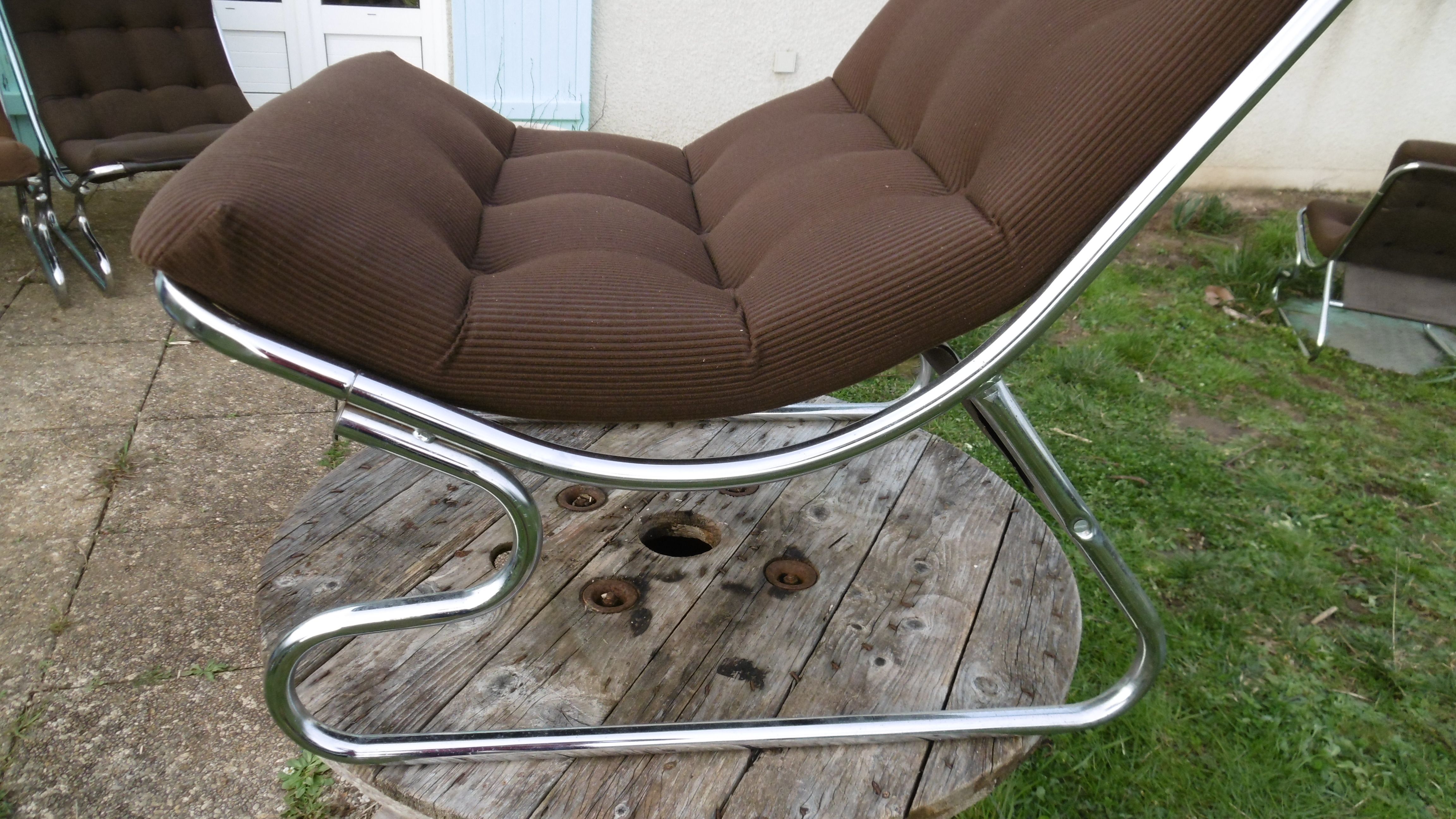 Chair tubular in Brown velvet of the 1970s