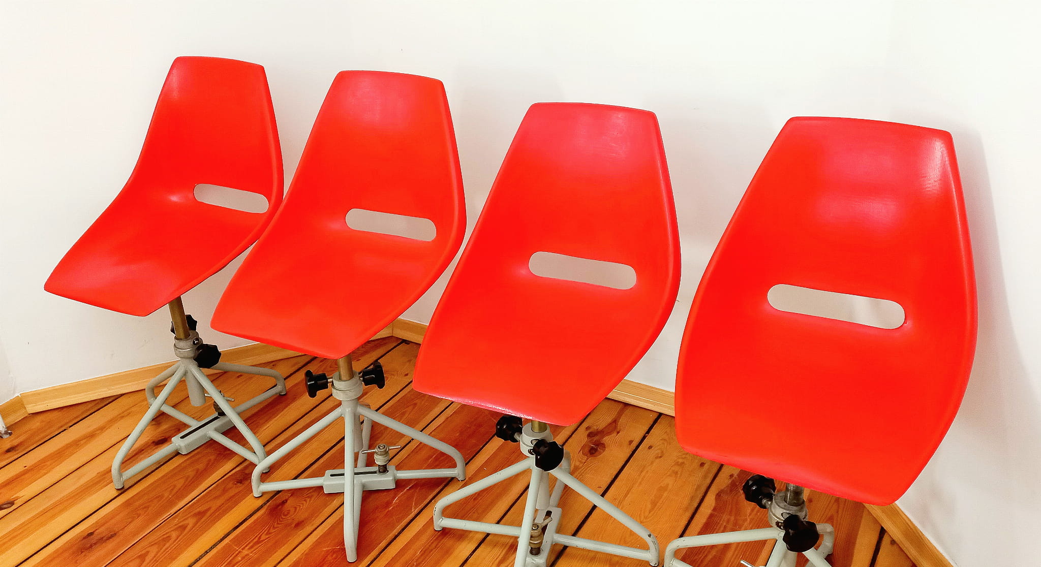 Swivel chair proj. M. Navratil for Vertex, Czechoslovakia 60"