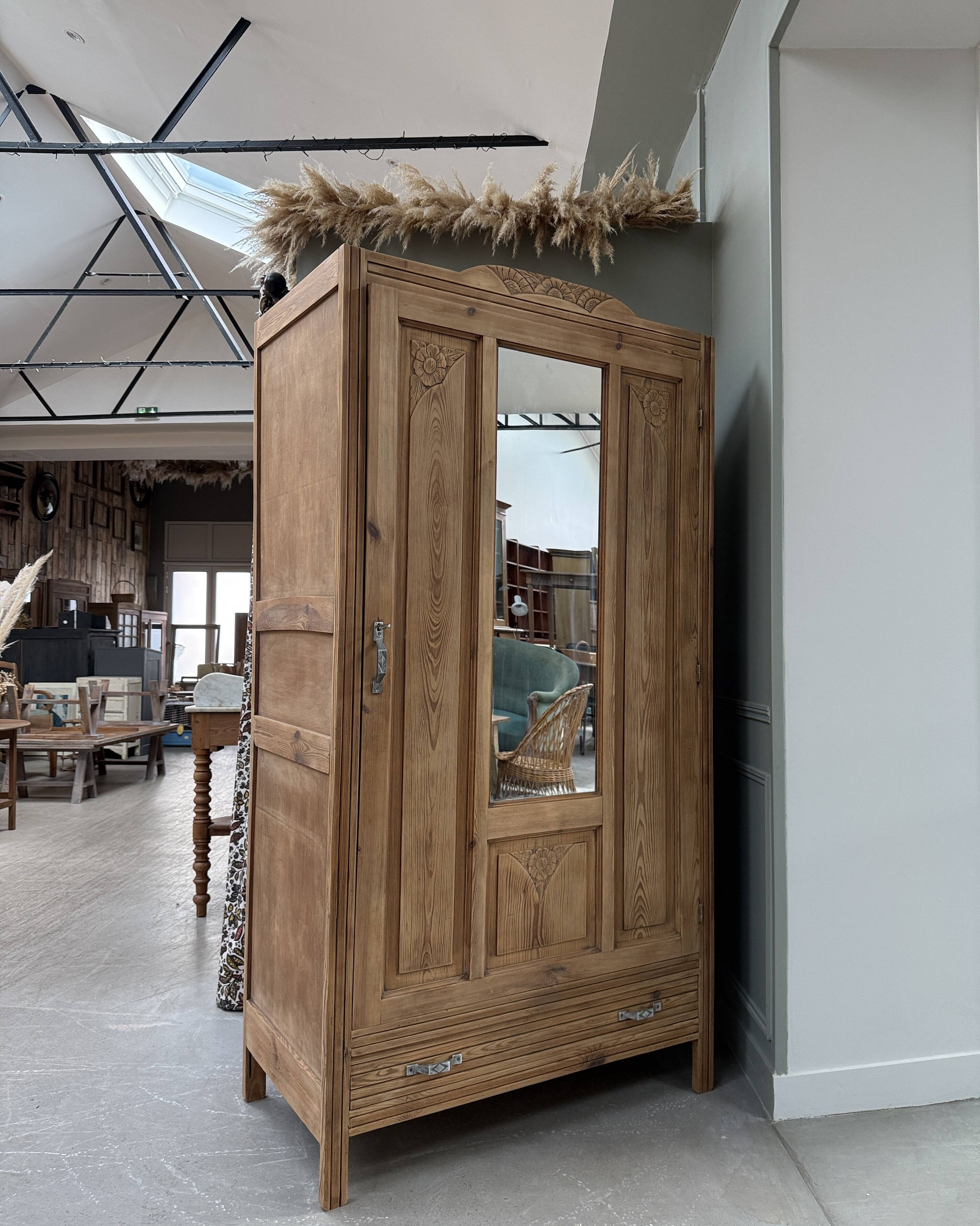 Large Art Deco wardrobe (renovated)
