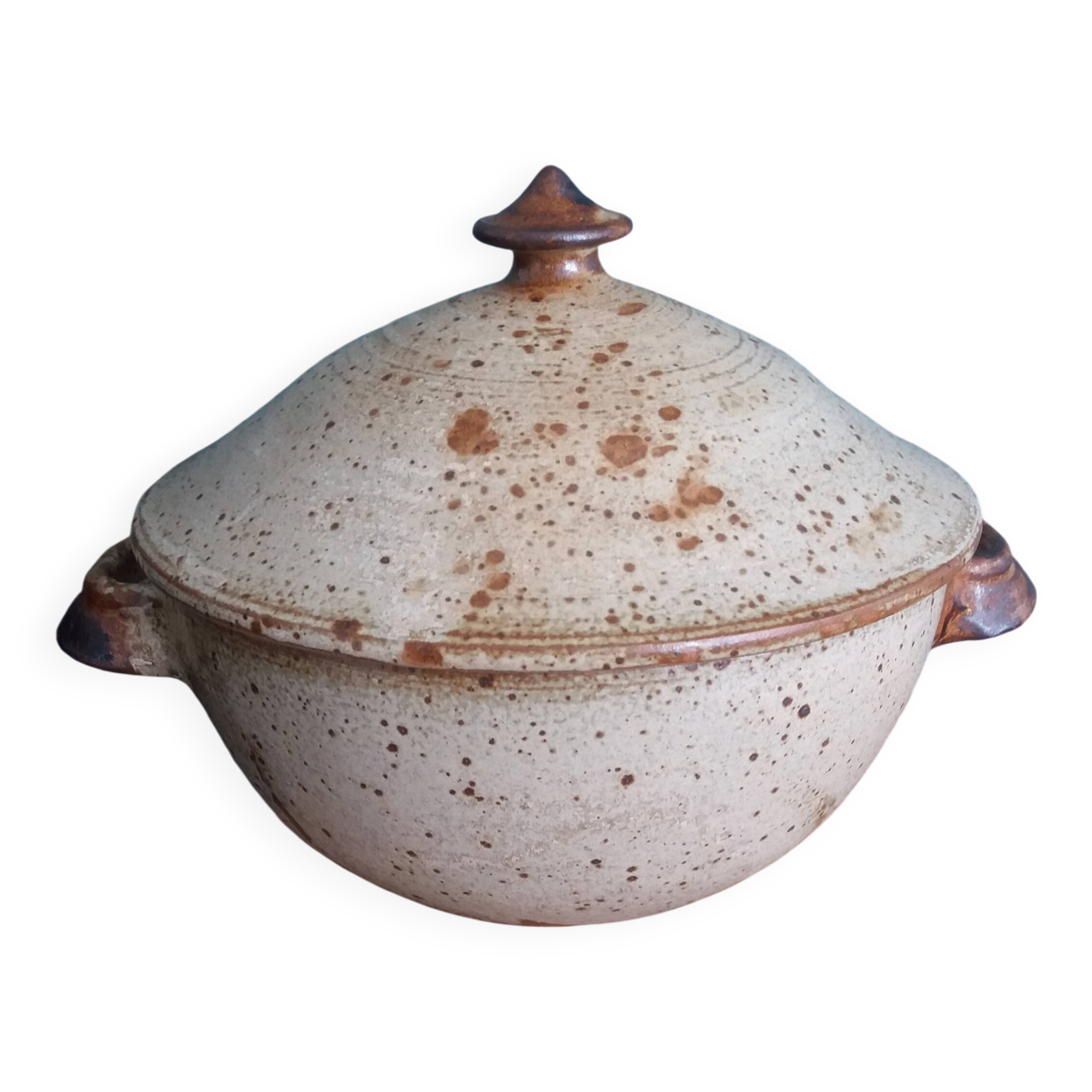 Soup tureen, vegetable dish in Puisaye stoneware signed by Jean-Pierre Prud’homme.
