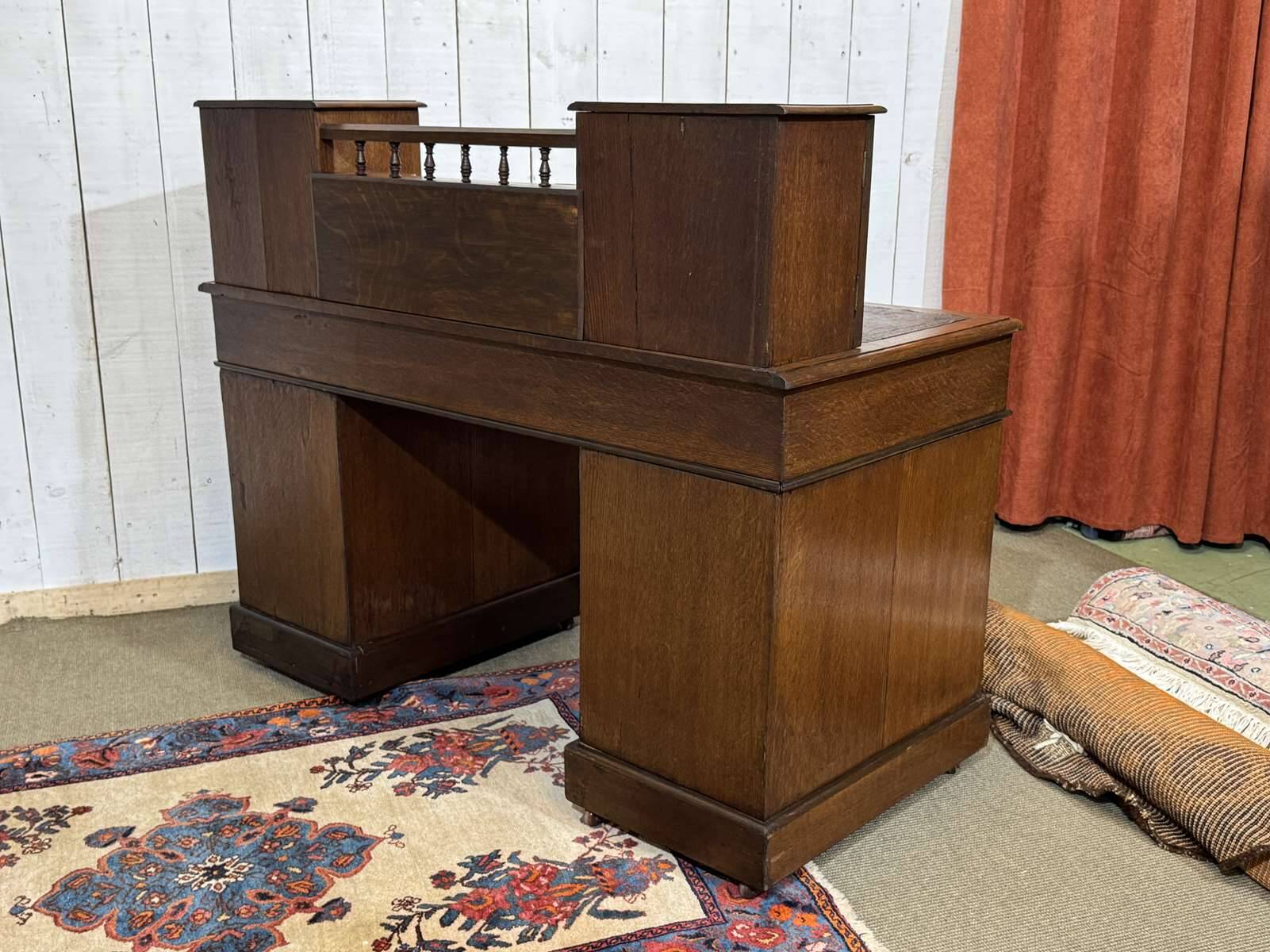 English oak graduated desk from the late 19th century.