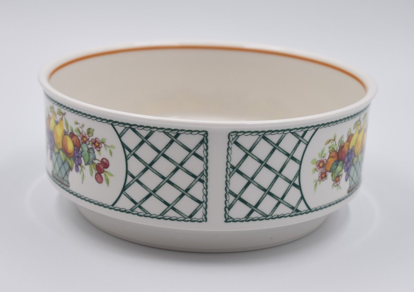Salad bowl Villeroy & Boch model Basket